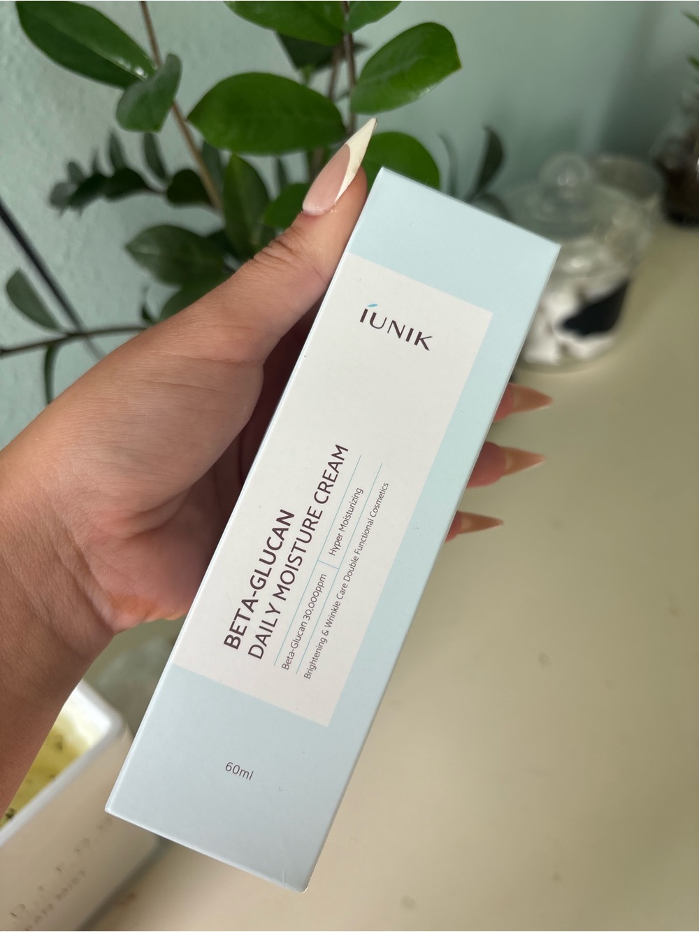 Unik Beta-Glucan Daily Moisture Cream - Light Blue & White